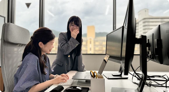 芦屋本社 オフィス内観